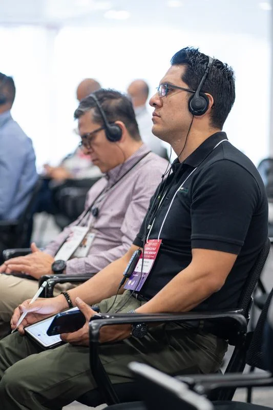 utilização de fone em palestra silenciosa da WST